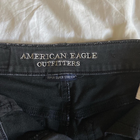 american eagle black jean shorts - Picture 3 of 4